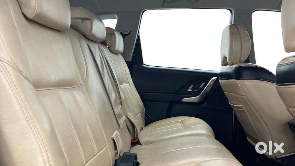 Mahindra Xuv500 W7 At, 2019, Diesel