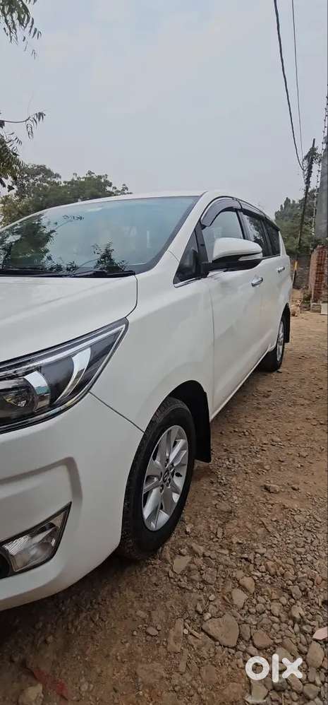 Toyota Innova Crysta 2017 Diesel 205000 Km Driven