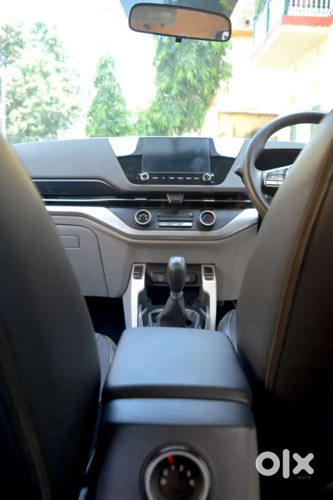 Kia Carens 2022 1.4 Prestige