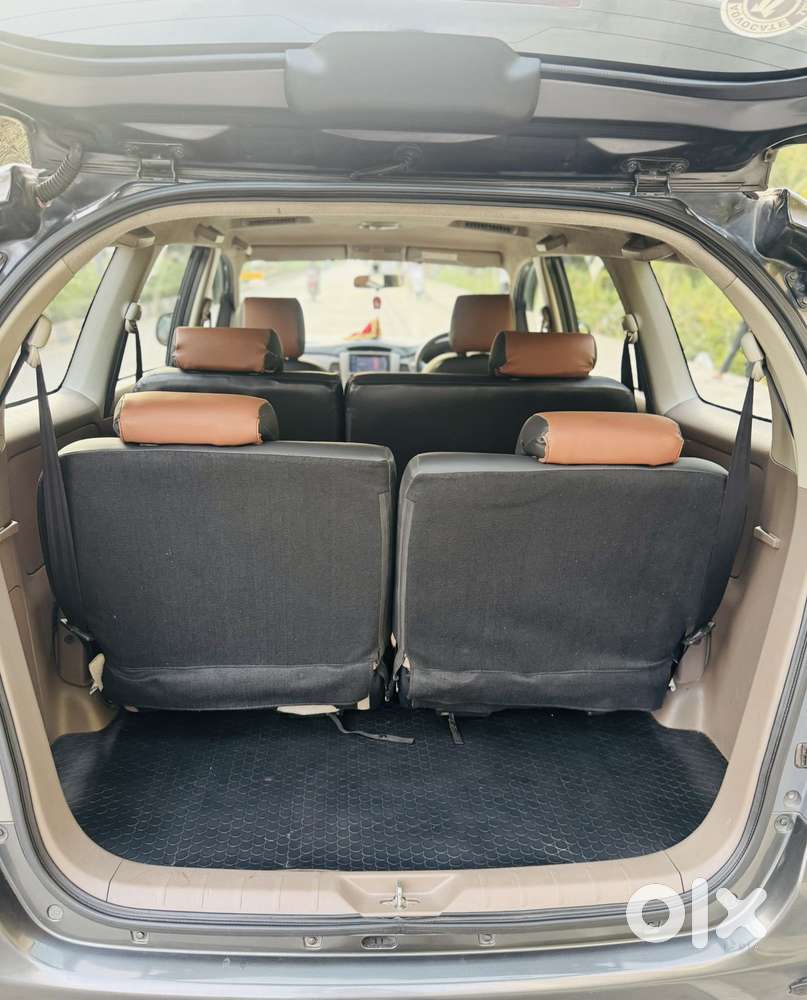 Toyota Innova 2.5 G (diesel) 8 Seater, 2015, Diesel