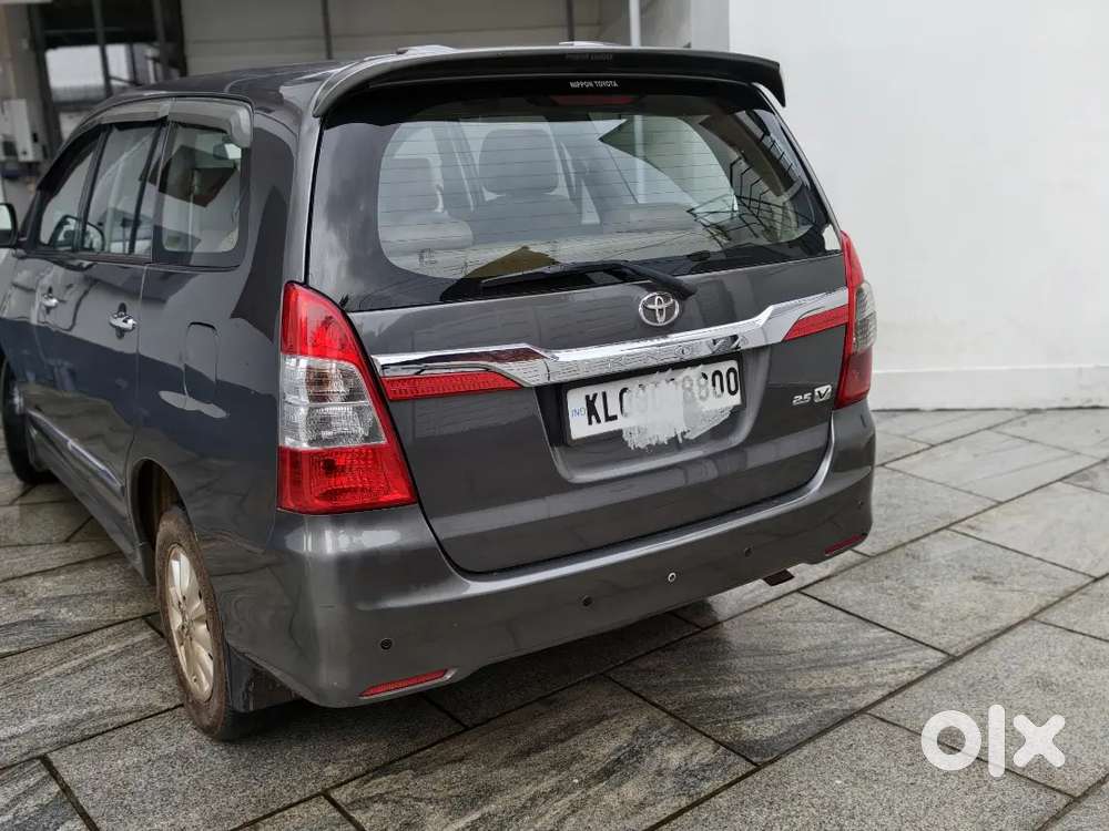 Toyota Innova 2014