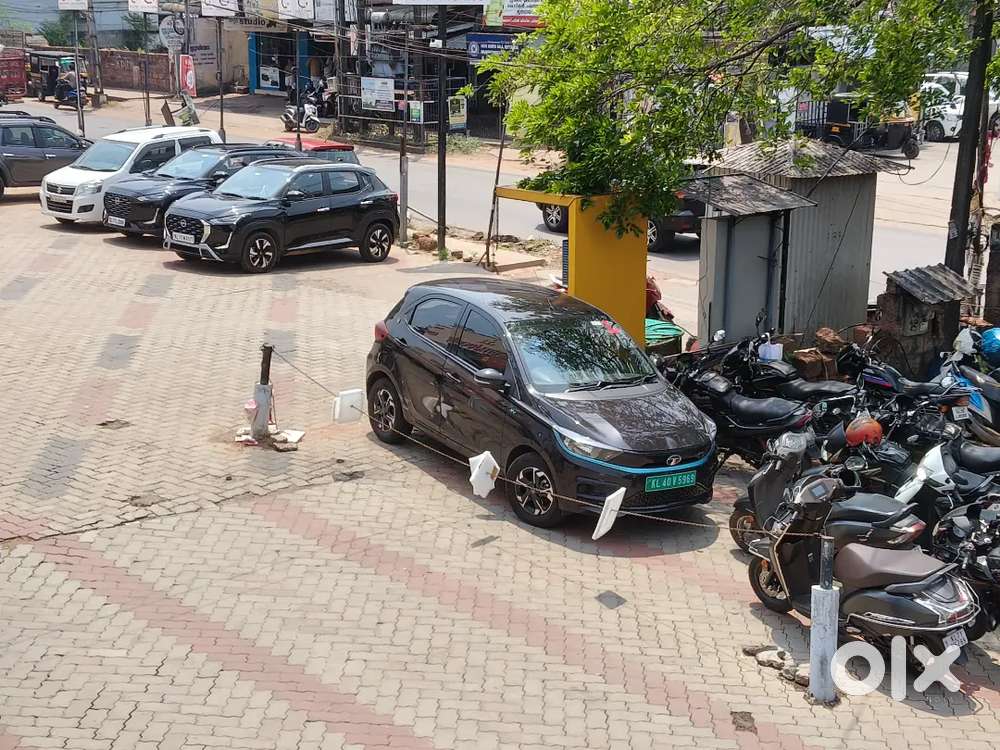 2023 Dec Tiago Ev