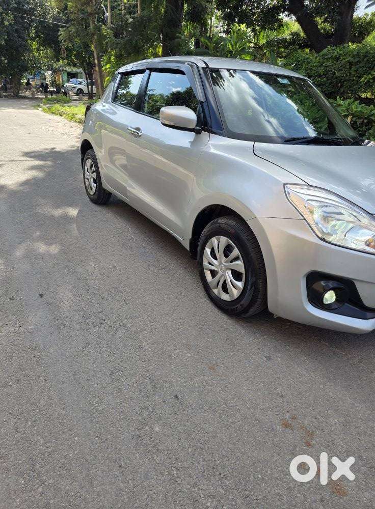 Maruti Suzuki Swift Vxi + Manual, 2023, Petrol