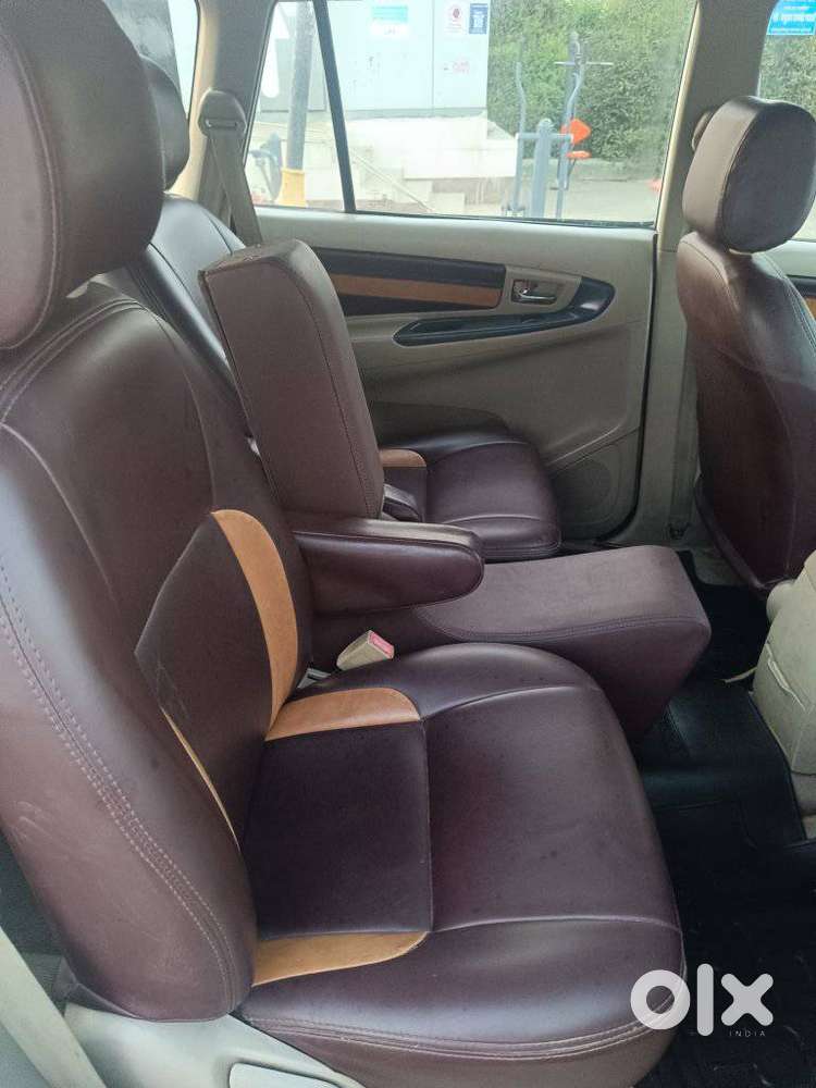 Toyota Innova 2.5 V 7 Str, 2011, Diesel