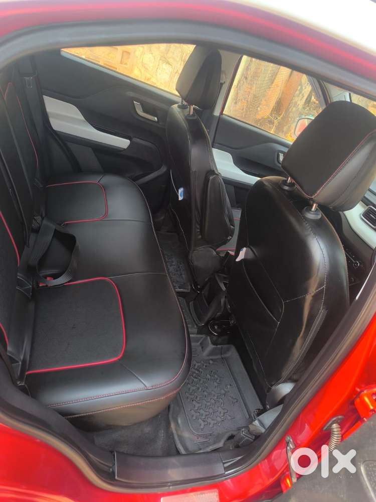Tata Punch Creative Dual Tone Mt Sunroof, 2024, Petrol