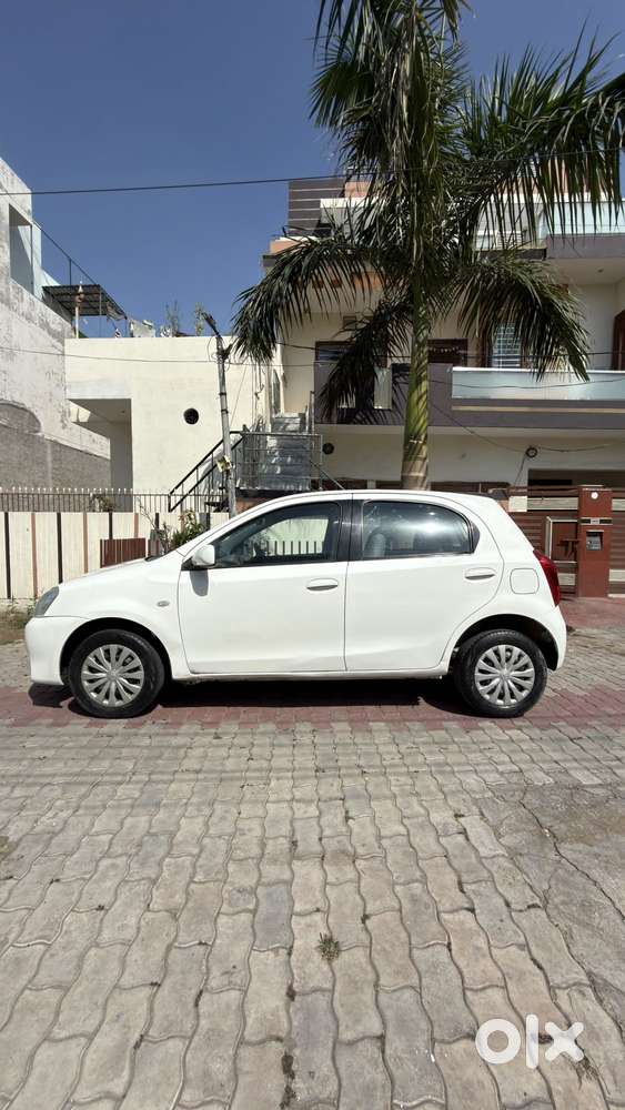 Toyota Etios Liva V Sp*, 2011, Petrol