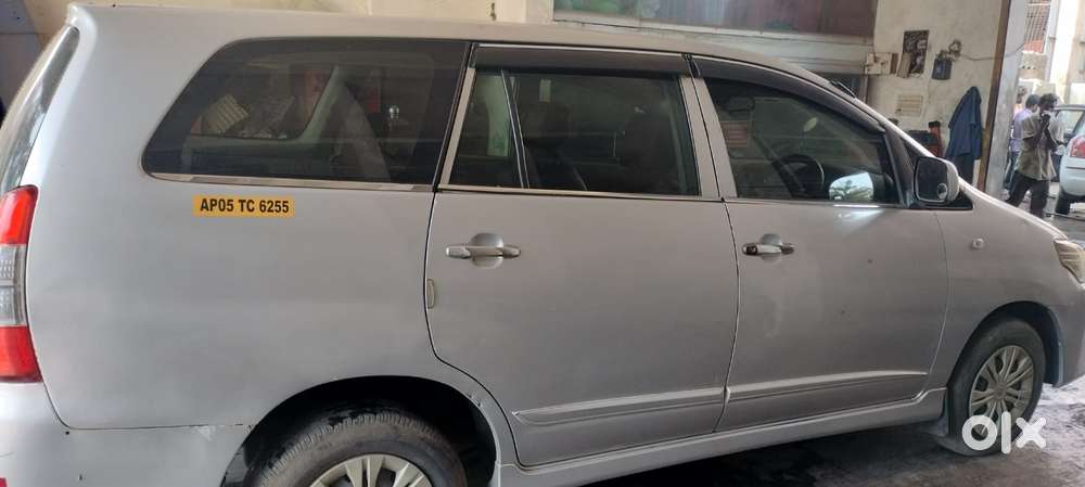 Toyota Innova 2.5 G (diesel) 8 Seater, 2013, Diesel
