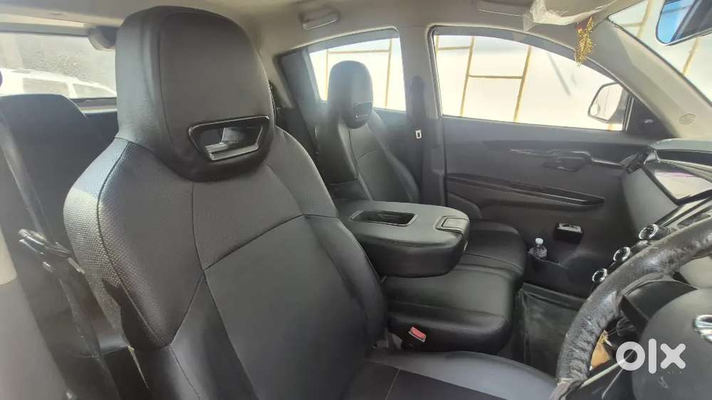 Mahindra Kuv100 Nxt 2018 Petrol Cng Company Fitting