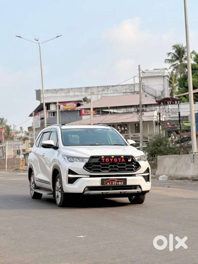 Toyota Innova Hycross 2.0 Zx (o) Hybrid 7 Str, 2025, Petrol