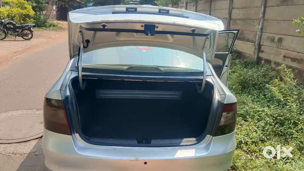 Skoda Rapid 2015 Diesel 150000 Km Driven