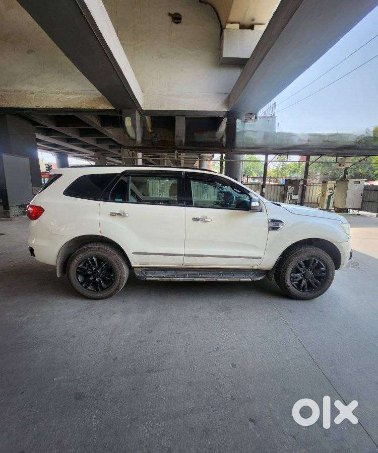 Ford Endeavour 3.2 Titanium At 4x4, 2016, Diesel