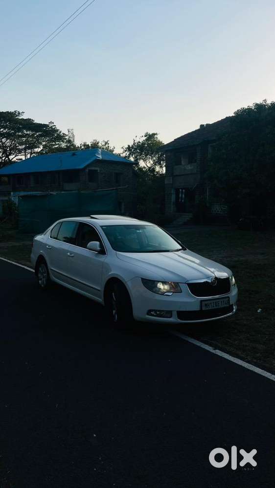 Skoda Superb 2013 Petrol Well Maintained Also Perfct Condition