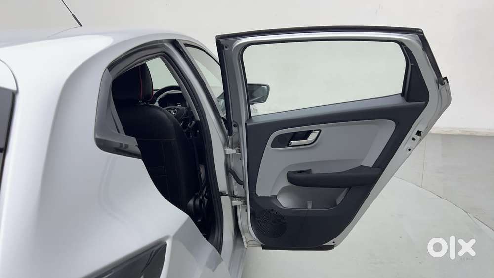 Tata Altroz Xz, 2020, Petrol