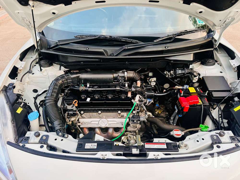 Maruti Suzuki Swift Vxi + Manual, 2023, Petrol
