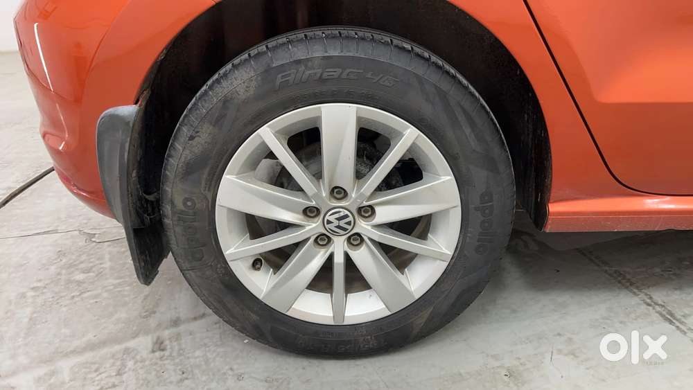 Volkswagen Polo Petrol Highline 1.2l, 2015, Petrol
