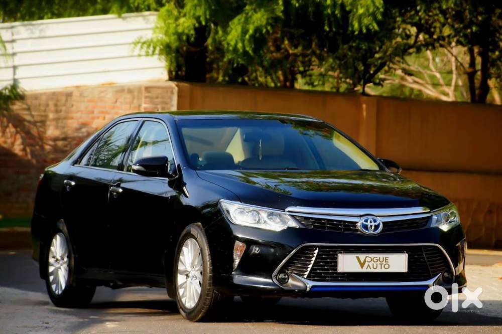 Toyota Camry Hybrid 2.5, 2017, Cng & Hybrids