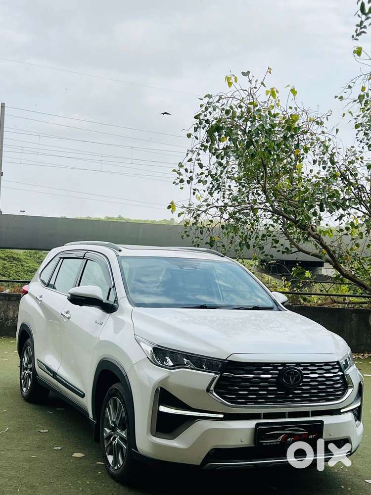 Toyota Innova Hycross 2.0 Zx Hybrid 7 Str, 2024, Petrol