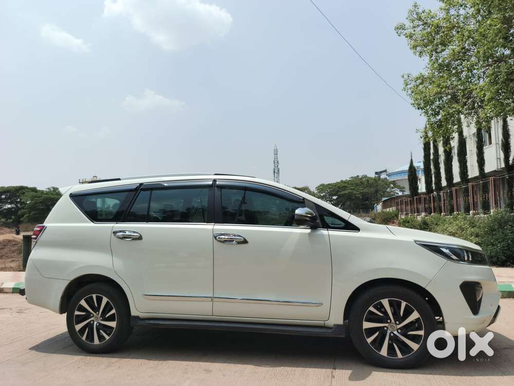 Toyota Innova Crysta 2.8z Automatic, 2021, Diesel