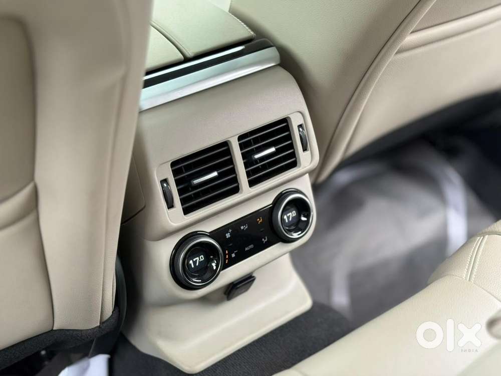Land Rover Range Rover Velar 2023 Diesel 6000 Km Driven