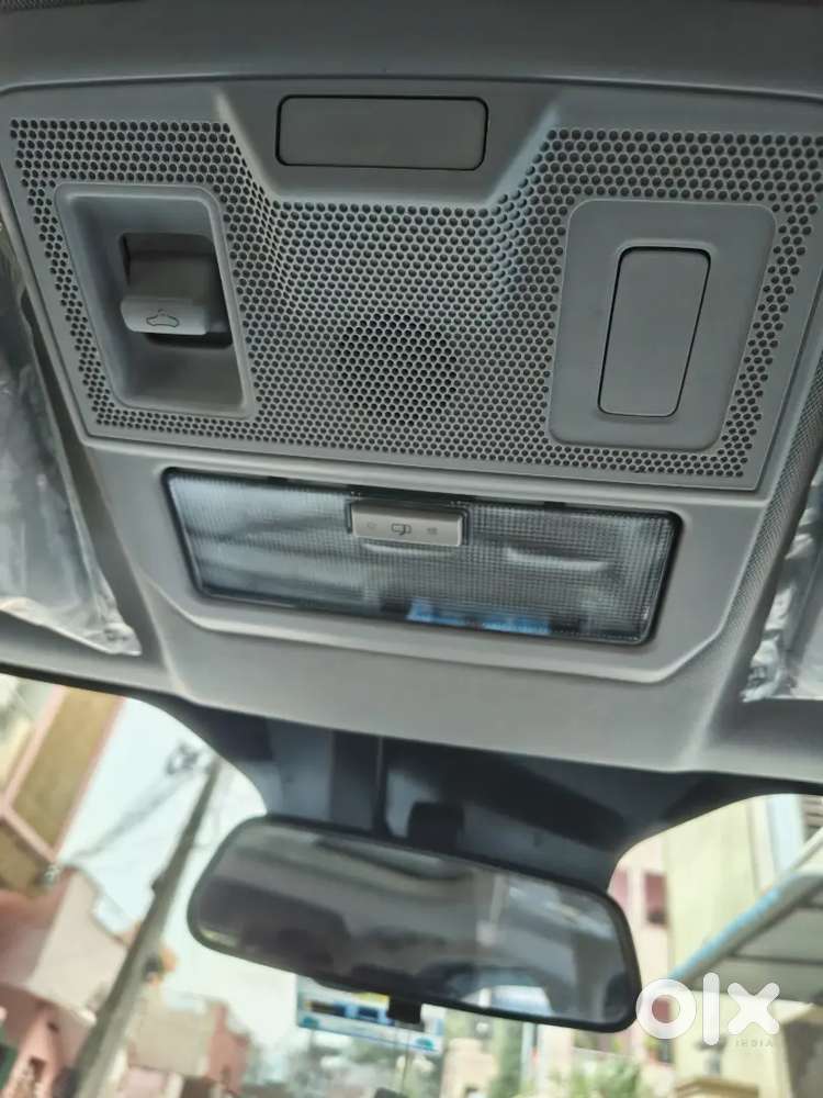 2023 Tata Punch Dazzle Accomplished Sunroof Cng