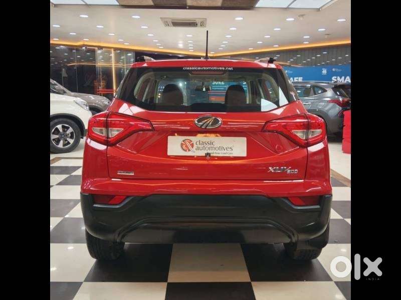 Mahindra Xuv300 1.2 W6 Amt Petrol, 2022, Petrol
