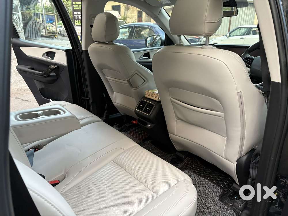 Mahindra Xuv700 Ax7l 6 Str At, 2024, Diesel