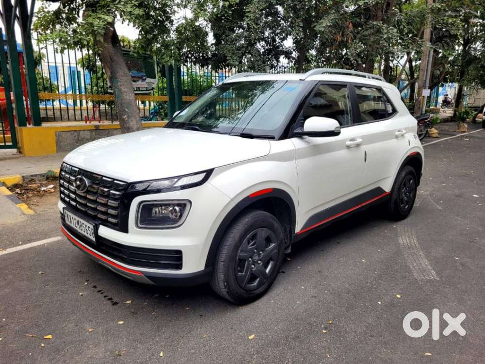 Hyundai Venue 1.2 S (o), 2023, Petrol