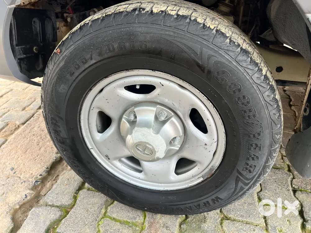 Tata Safari 2012 Diesel 100000 Km Driven