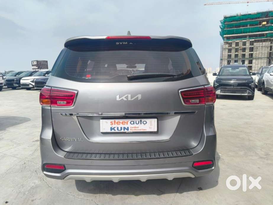 Kia Carnival Premium, 2021, Petrol
