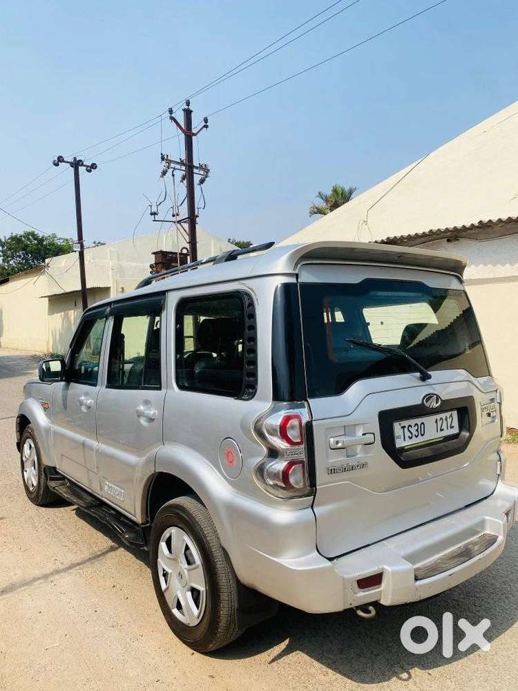 Mahindra Scorpio S6 Plus, 2016, Diesel