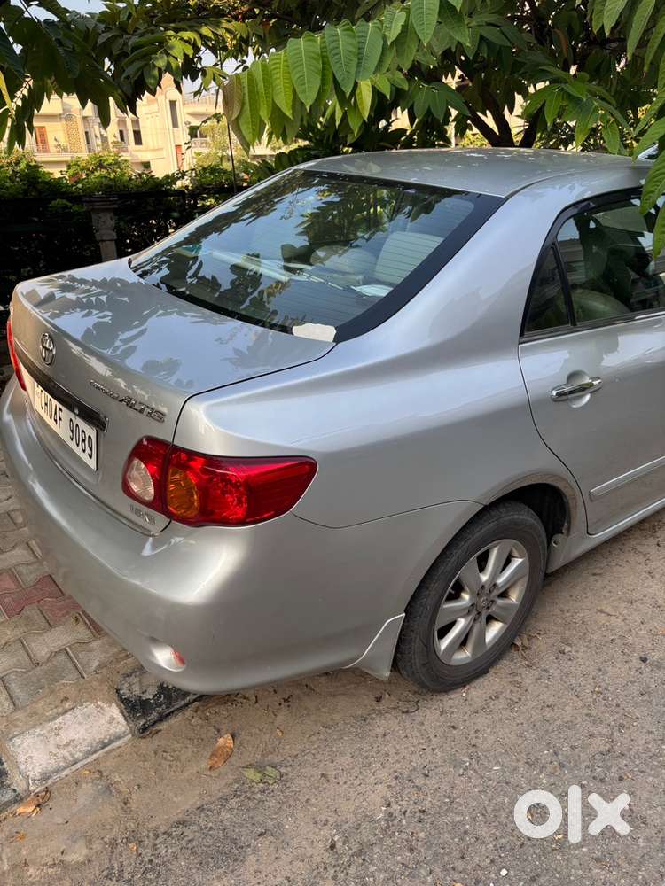 Toyota Corolla Altis Petrol 2009