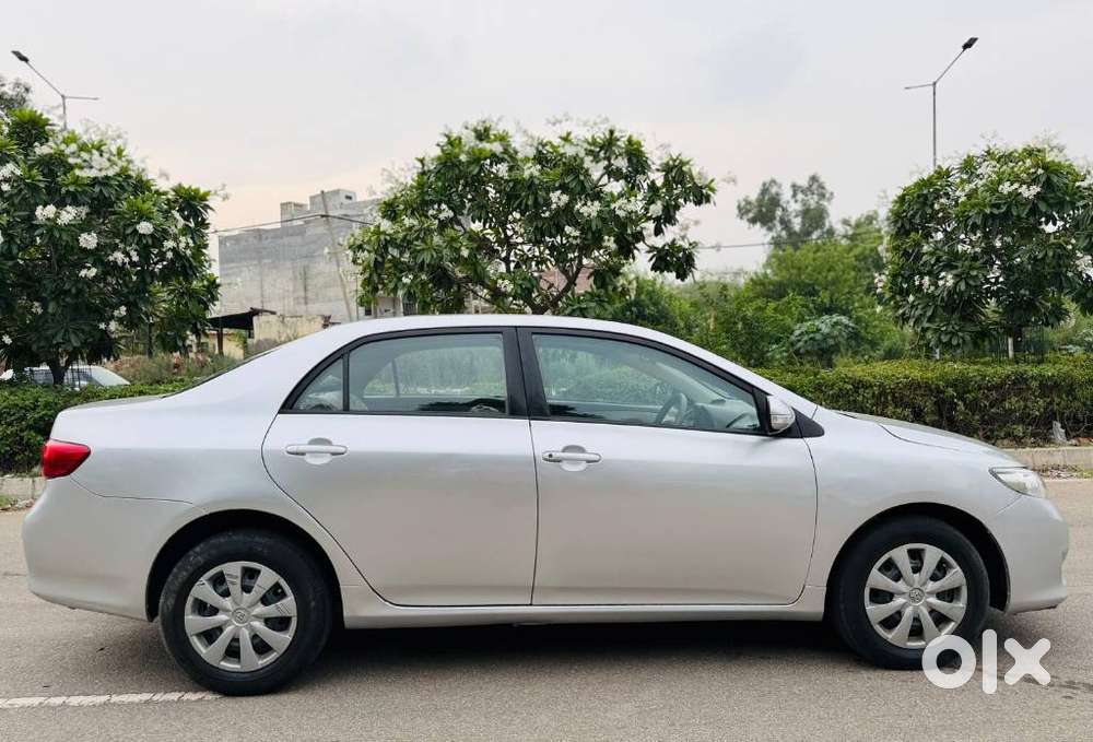 Toyota Corolla Altis G, 2010, Petrol