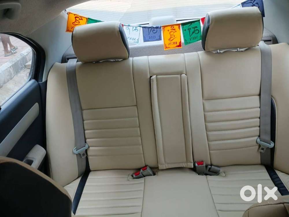 Maruti Suzuki Swift Dzire 2012