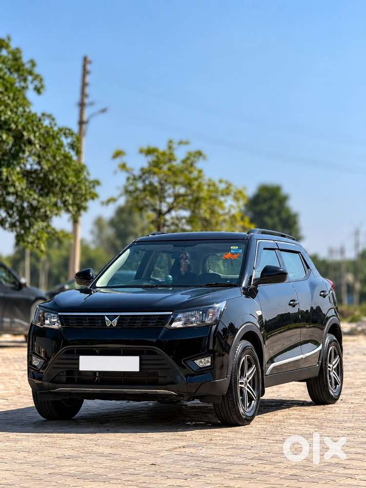 Mahindra Xuv300 W4, 2023, Petrol