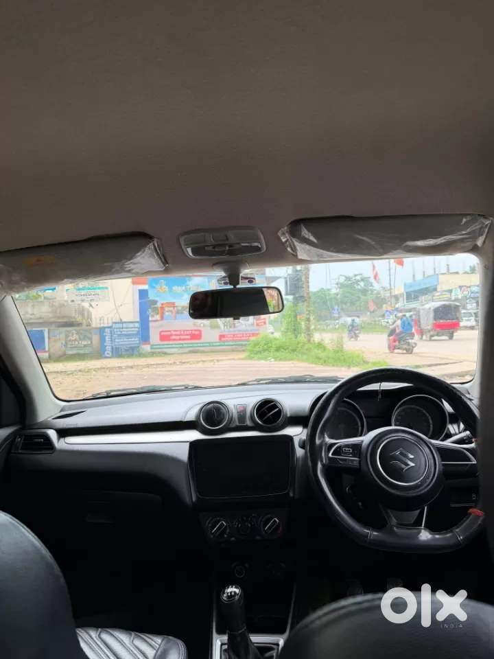 Maruti Suzuki Swift Vxi, 2022, Petrol