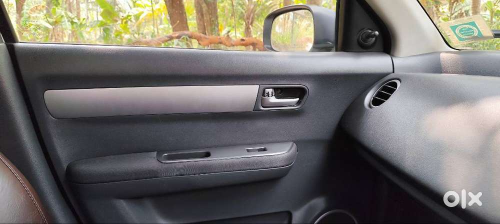 Swift Vxi White Colour
