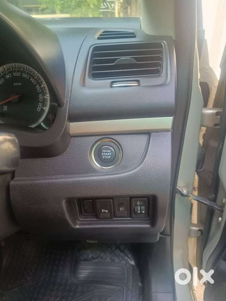 Maruti Suzuki Swift Zxi, 2016, Petrol