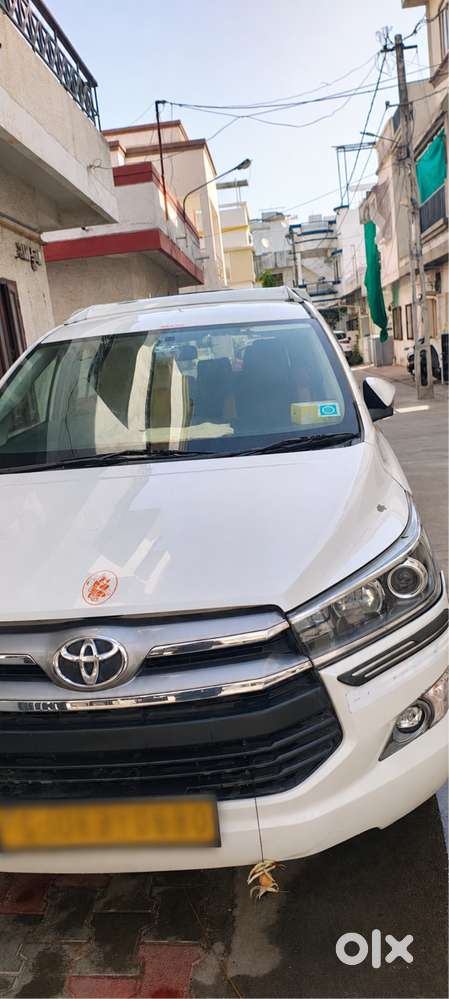 Toyota Innova Crysta 2016 Diesel 235000 Km Driven