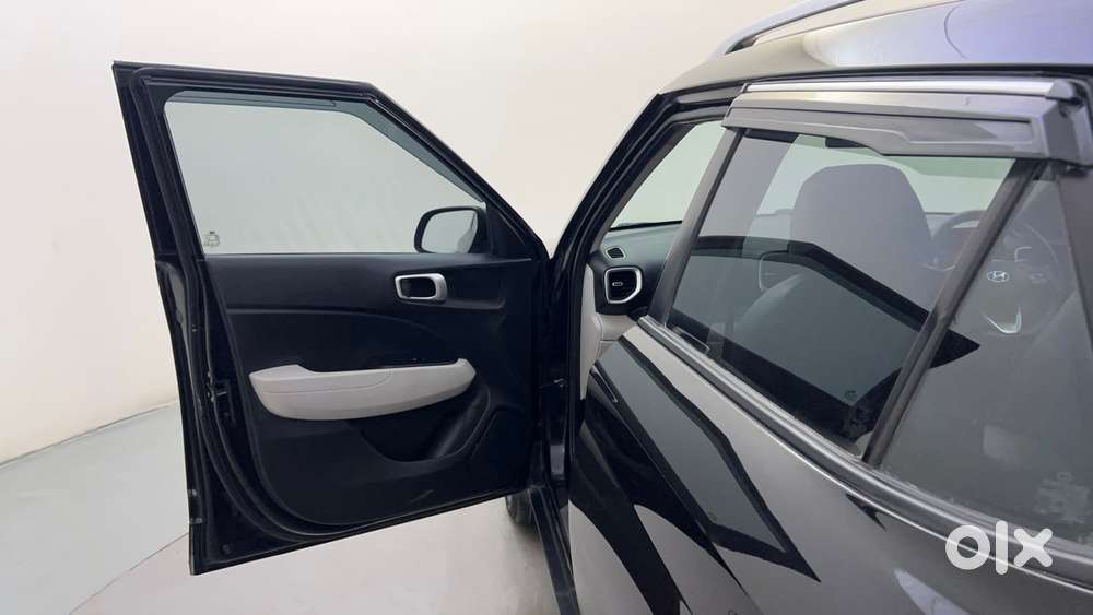 Hyundai Venue 1.2 S (o), 2022, Petrol