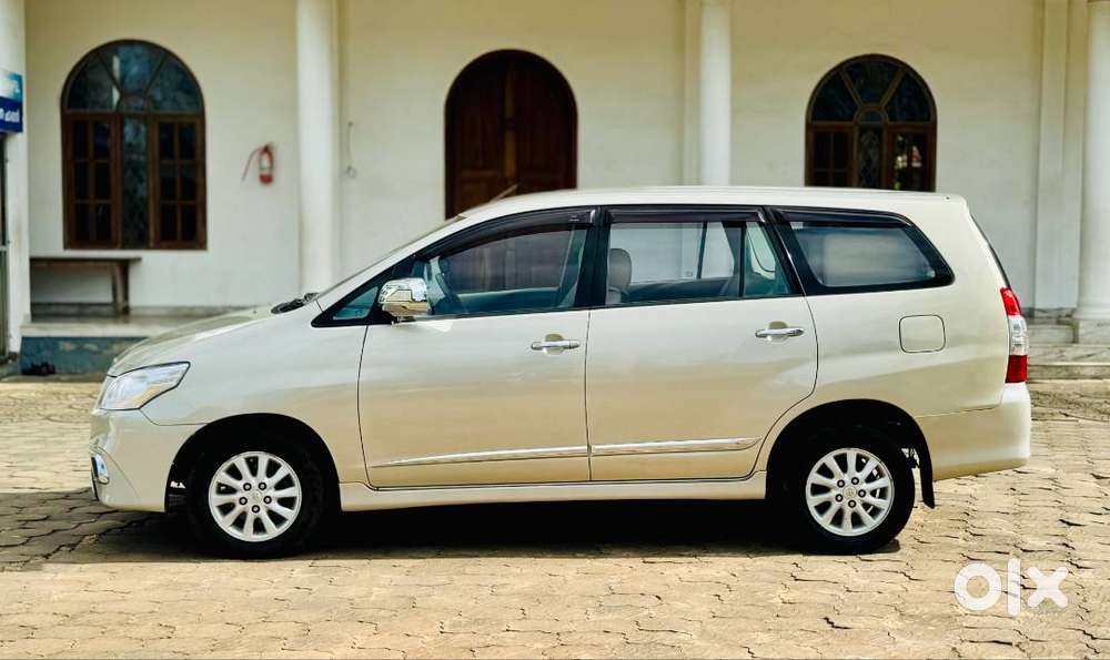 Toyota Innova 2.5 V 2012 Good Condition