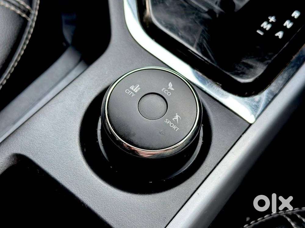 Tata Nexon 1.2 Revotron Xma Amt (s), 2022, Petrol