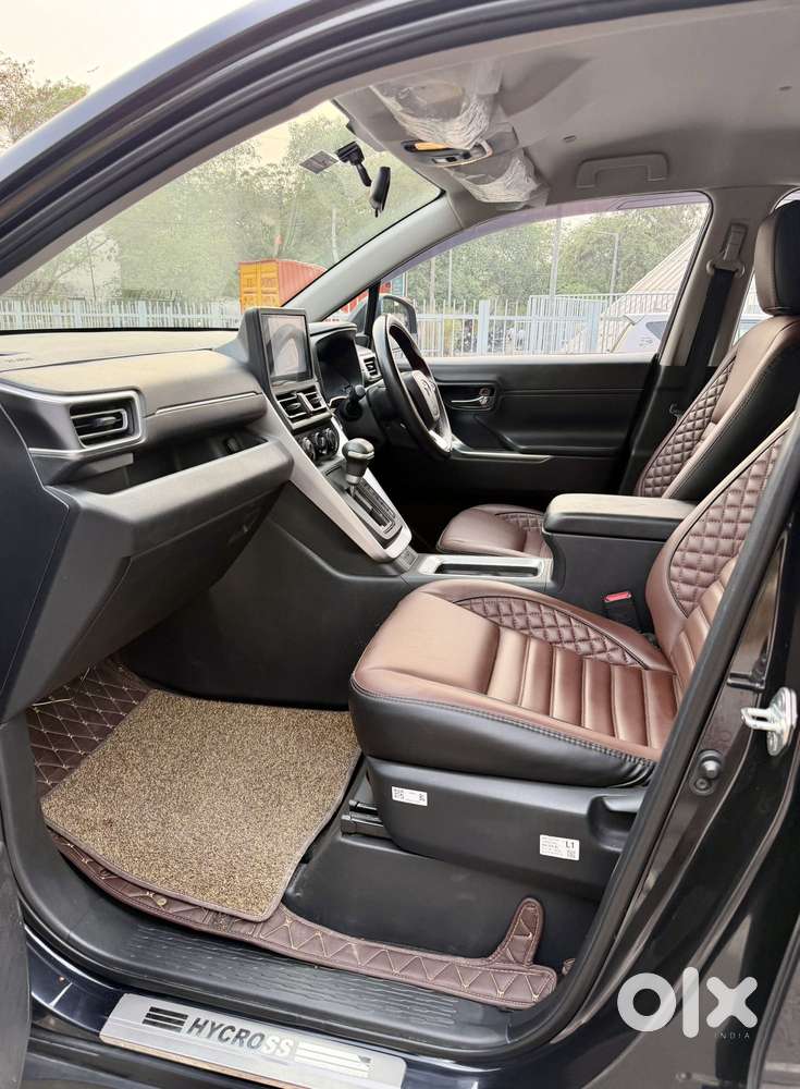 Toyota Innova Hycross 2.0 Gx 7 Str, 2025, Petrol