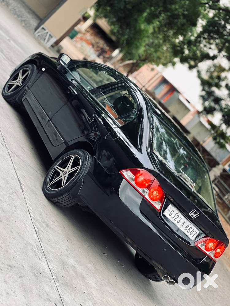 Honda Civis Crystal Black (showroom Service)