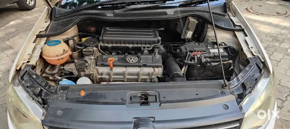 Volkswagen Vento 2012 Plus 16 Alloy8