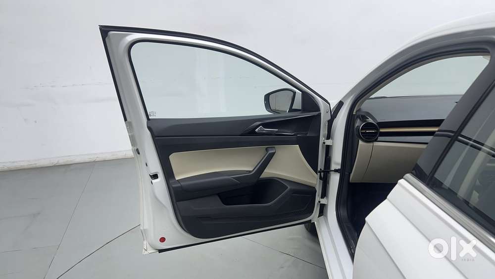 Skoda Slavia Style 1.0l Tsi At, 2023, Petrol