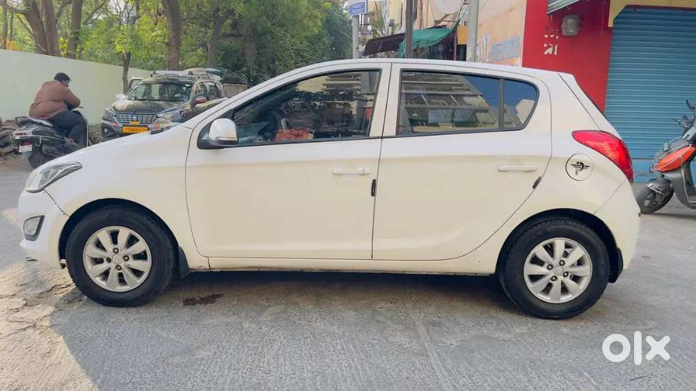 Hyundai I20 2012 Petrol 90000 Km Driven