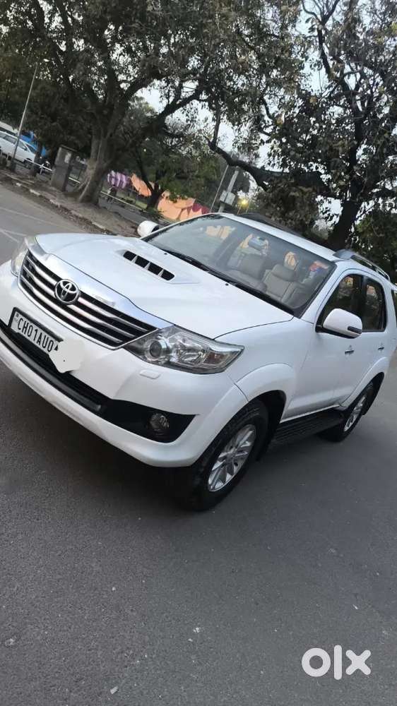 Aug 2013 Fortuner 4*2