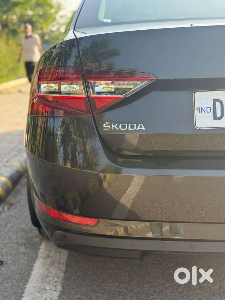 Skoda Superb Style 1.8, 2018, Petrol