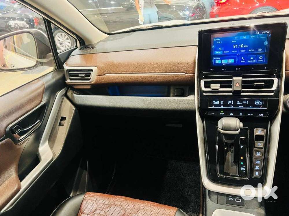 Toyota Innova Hycross 2.0 Vx Hybrid 7 Str, 2023, Petrol