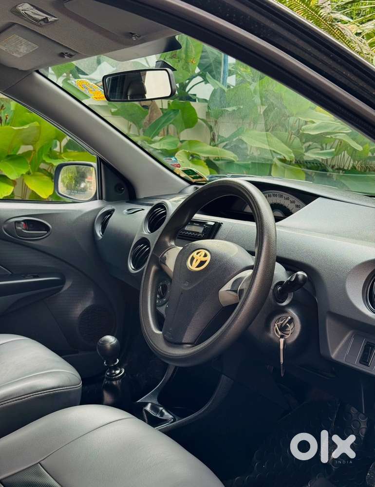 Toyota Etios Liva 2012